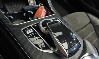 Mercedes-Benz C-Class 2023, 102066 км, за 20933.44 USD - фото 30