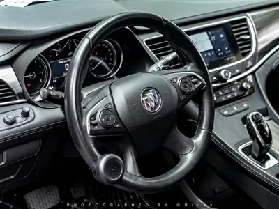 Buick LaCrosse 2022, 80000 км, за 13654.83 USD