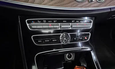 Mercedes-Benz E-Class 2018, 101416 км, за 14535.97 USD - фото 17