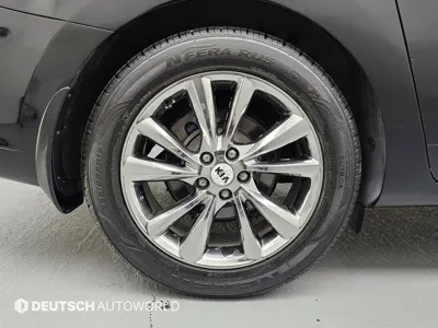 Kia Canival 2019, 152613 км, за 7942.76 USD