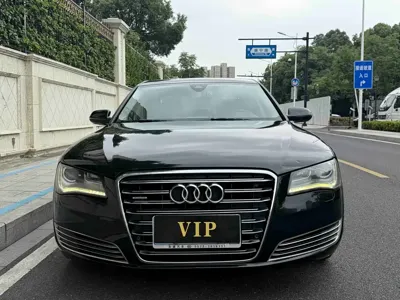 Audi A8 2012, 180000 км, за 9038.35 USD