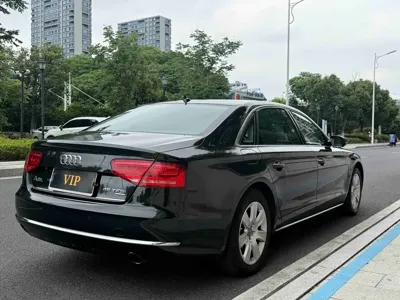 Audi A8 2012, 180000 км, за 9038.35 USD