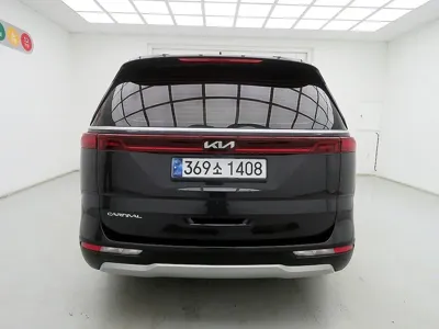 Kia Canival 2023, 121654 км, за 12669.03 USD