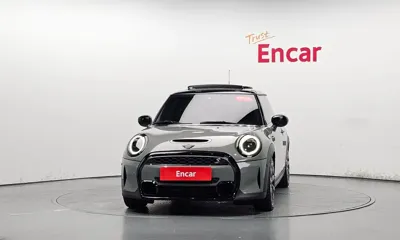MINI Cooper 2022, 32879 км, за 15953.63 USD