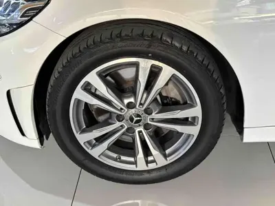 Mercedes-Benz C-Class 2020, 60000 км, за 18834.24 USD