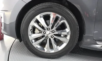 Kia Canival 2017, 74117 км, за 7220.69 USD