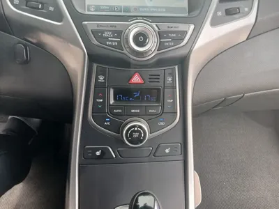 Hyundai Avante 2015, 110807 км, за 4104.24 USD - фото 13