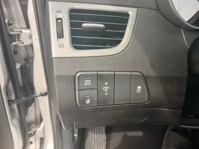 Hyundai Avante 2015, 110807 км, за 4104.24 USD - фото 16