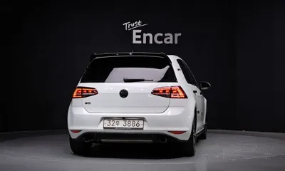 Volkswagen Golf 2015, 157993 км, за 6897 USD