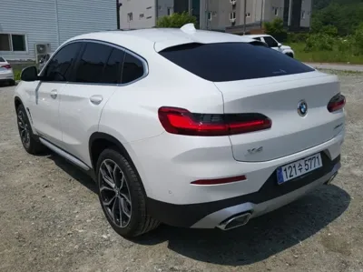 BMW X4 2025, 1300 км, за 23442.35 USD