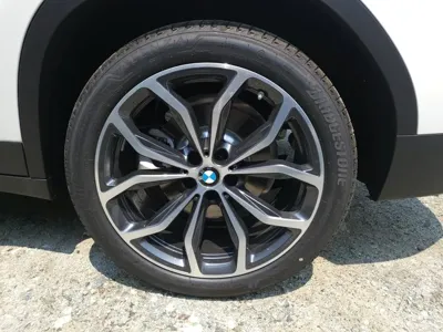 BMW X4 2025, 1300 км, за 23442.35 USD