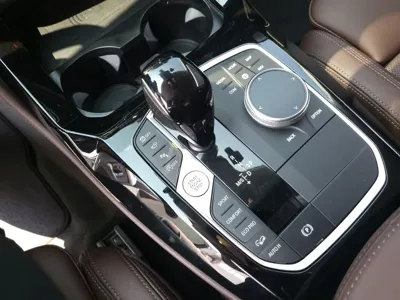 BMW X4 2025, 1300 км, за 23442.35 USD - фото 9