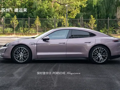 Porsche Taycan 2022, 55000 км, за 66949.85 USD