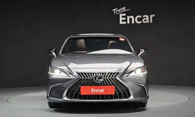 Lexus ES 2023, 82477 км, за 27953.18 USD