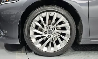 Lexus ES 2023, 82477 км, за 27953.18 USD