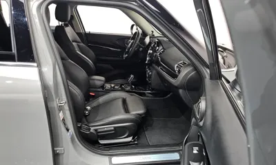 MINI Clubman 2022, 57691 км, за 12806.34 USD - фото 26