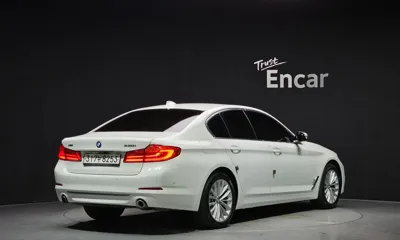 BMW 5-Series 2020, 112187 км, за 17781.61 USD