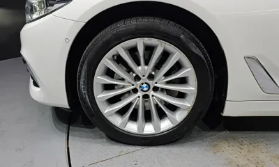 BMW 5-Series 2020, 112187 км, за 17781.61 USD