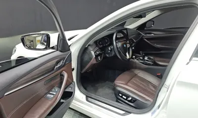 BMW 5-Series 2020, 112187 км, за 17781.61 USD - фото 10