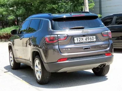 Jeep Compass 2019, 63632 км, за 7280.76 USD