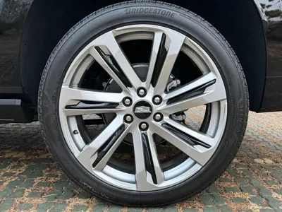 Cadillac Escalade 2025, 1195 км, за 117500.33 USD - фото 6