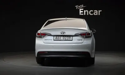 Hyundai Sonata 2017, 169576 км, за 5748.26 USD