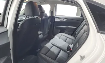Kia K3 2022, 88387 км, за 9044.73 USD - фото 11