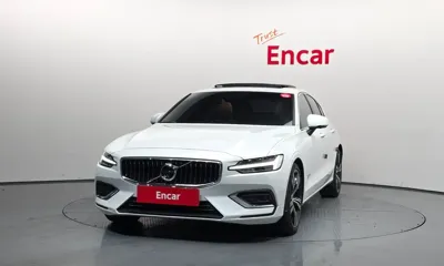 Volvo S60 2022, 41933 км, за 21671.62 USD