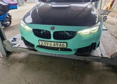 BMW M4 · 2019 год