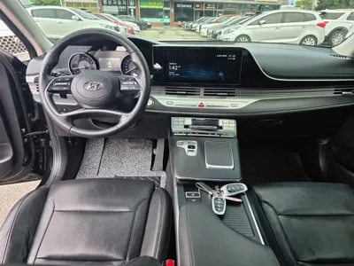Hyundai Grandeur 2021, 186429 км, за 9497.8 USD - фото 10