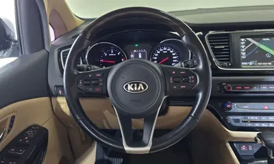 Kia Canival 2018, 148924 км, за 9072.84 USD - фото 13