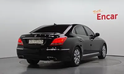 Hyundai Equus 2012, 182263 км, за 2537.08 USD