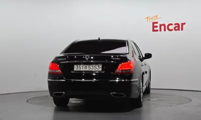 Hyundai Equus 2012, 182263 км, за 2537.08 USD