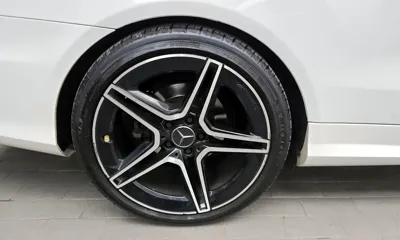Mercedes-Benz E-Class 2014, 192080 км, за 4588.42 USD