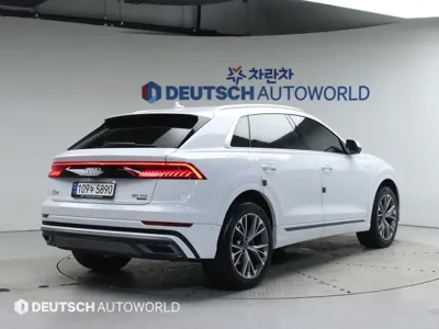 Audi Q8 2021, 39013 км, за 45959.81 USD