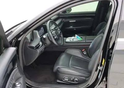 Genesis G90 2022, 108656 км, за 7020.73 USD