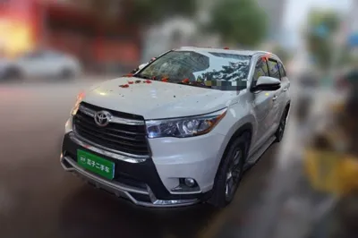 Toyota Highlander · 2015 год