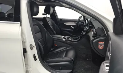 Mercedes-Benz C-Class 2018, 90601 км, за 10213.38 USD - фото 10