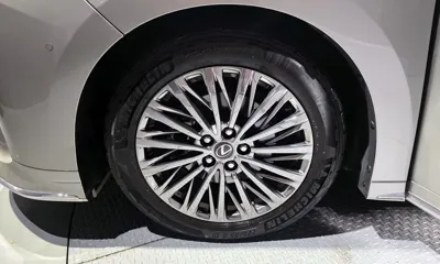 Lexus LM 2025, 34598 км, за 109271.43 USD