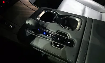 Lexus LM 2025, 34598 км, за 109271.43 USD - фото 9