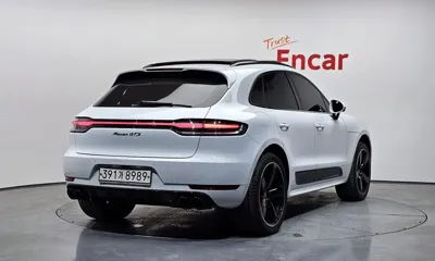 Porsche Macan 2021, 37406 км, за 50545.09 USD