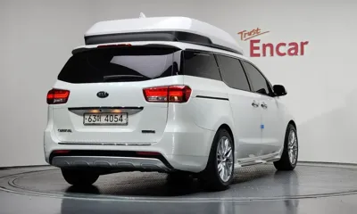Kia Canival 2018, 133790 км, за 10213.38 USD