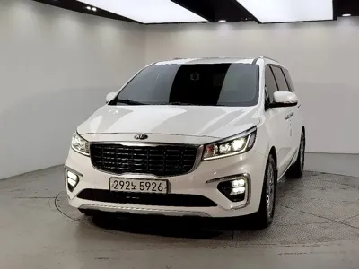 Kia Canival 2020, 118807 км, за 10043.32 USD