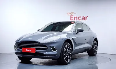 Astonmartin DBX · 2021 год