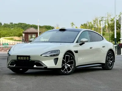 Xiaomi SU7 · 2025 год