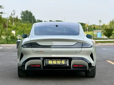 Xiaomi SU7 2025, 17000 км, за 29174.32 USD