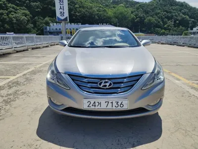 Hyundai Sonata 2010, 149799 км, за 1876.66 USD