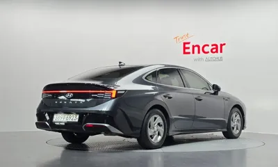 Hyundai Sonata 2024, 35170 км, за 14244.45 USD