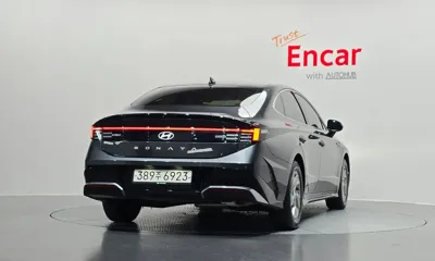 Hyundai Sonata 2024, 35170 км, за 14244.45 USD