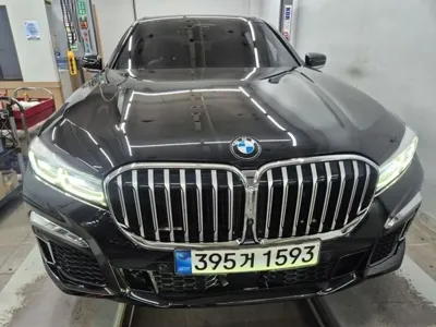 BMW 7-Series · 2021 год